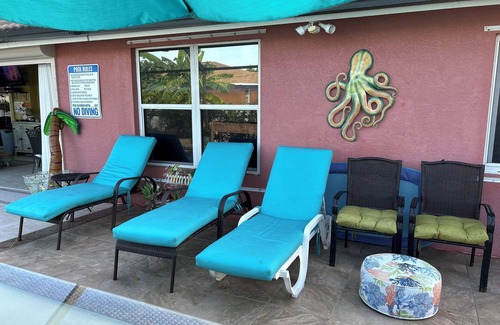 Pelican Apartamento | Charming 3 room unit with lanai and pool, near beaches and waterfront dining