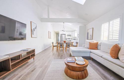 Clarkdale Casa | Charming 3B Home 10 mins to Venice Beach