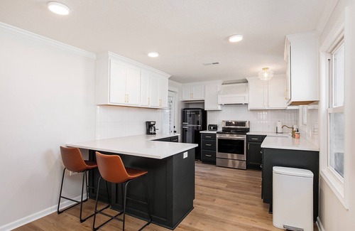 Overland Park Casa | Charming 3BD 2BR Dog Friendly