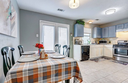 Richmond Casa | Charming 3BD/ Office/Yard & Pet-Friendly