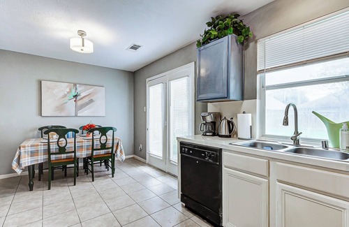 Richmond Casa | Charming 3BD/ Office/Yard & Pet-Friendly