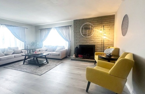 Upland Casa | Charming 3bedrms Upland house WiFi & AC Laundry PetFriendly near Ontario Airport