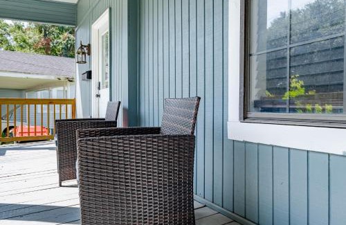 Lafayette Apartamento | Charming 3BR Historic Home on Mardi Gras Route