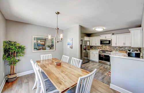 Frisco Casa | Charming 3BR home in Frisco with Wifi, Full Kitchen and Private Hot Tub