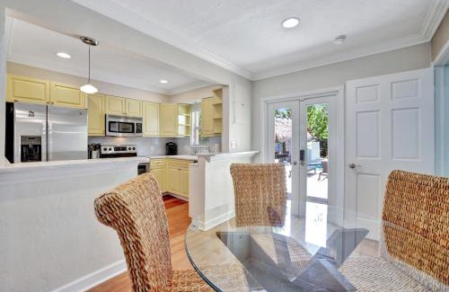 Lake Ridge Casa | Charming 3BR Home Pool and Hot Tub FTL Gateaway
