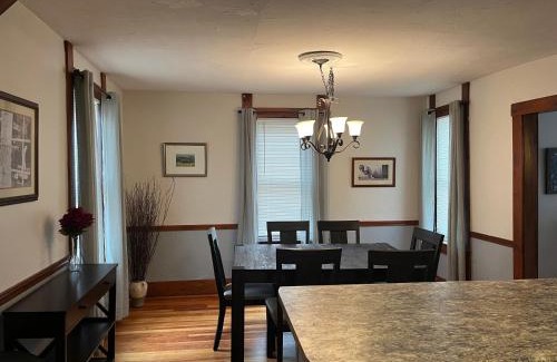 Woodville Apartamento | Charming 3BR in centrally located neighborhood