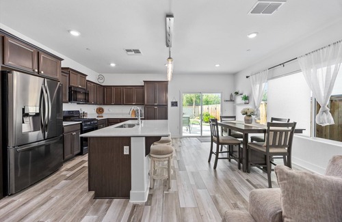 Greenacres Casa | Charming 3BR in Shafter with Backyard & Garage