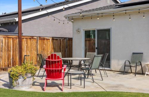 Greenacres Casa | Charming 3BR in Shafter with Backyard & Garage