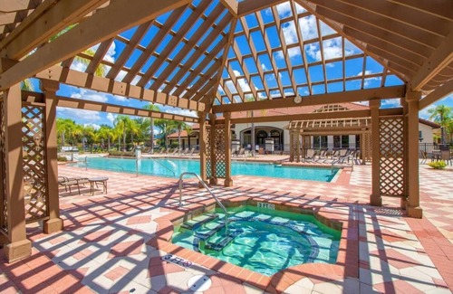 Bellavida Casa | Charming 3BR Resort Townhome with Pool & BBQ Area!