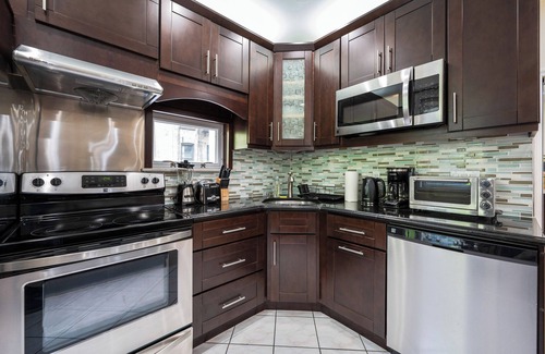 Central Park South Apartamento | Charming 3BR Retreat in a Great Area!