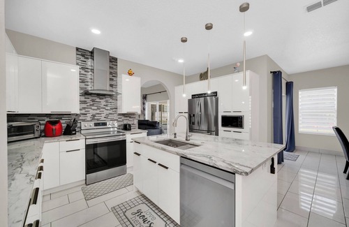 Crescent Lakes Casa | Charming 4 Bed Family Pool Home with Game Room