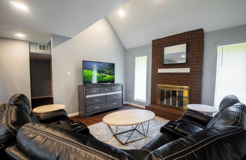 Missouri City Casa | Charming 4-bedroom house with WiFi and AC in lovely Missouri City