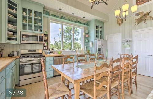 Ocean Springs Cabaña | Charming 4-bedroom bayou cottage with AC and WiFi in Ocean Springs