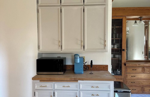 Viroqua Casa | Charming 4-bedroom 2.5 bathroom Queen Anne home in heart of Viroqua.