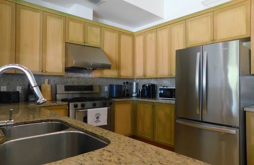 Alice Town Casa | Charming 4-bedroom house with WiFi, AC in marvelous Bailey Town