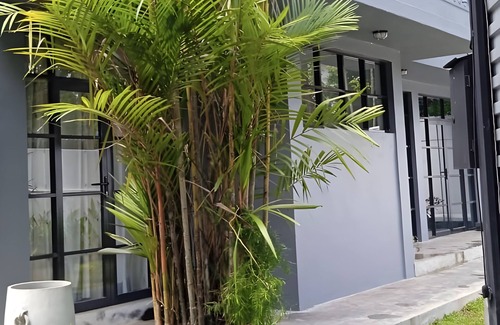 Kaduwela Casa | Charming 4-bedroom bungalow with plunge pool