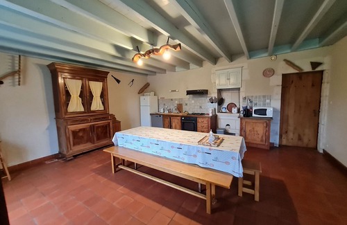 Benet Cabaña | Casa histórica en el corazón de Marais Poitevin: 4 hab, jardín cercano, pesca, ciclismo y más.