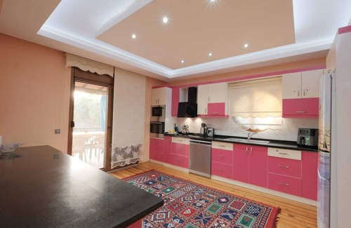 Fethiye Casa | Charming 4-bedroom estate with WiFi, swimming pool and AC in enchanting Fethiye