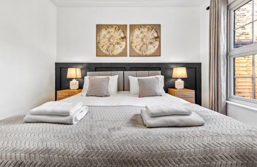 Coppetts Casa | Charming 4-Bedroom Relocations, Elev8 Stays