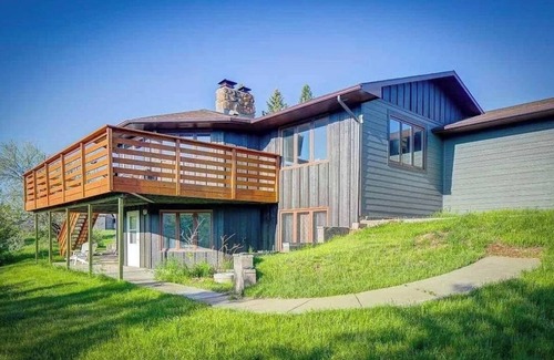 Rapid City Casa | Charming 4-bedroom house in Serene Rapid City