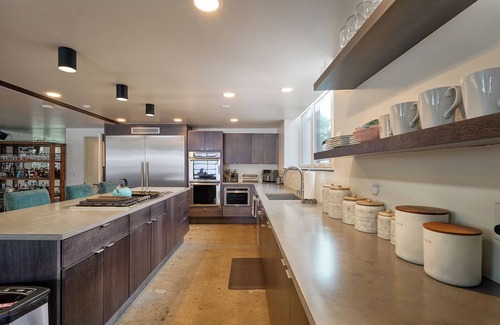 Como Casa | Charming 4-bedroom historic Firestation in Saint Paul with WiFi, AC