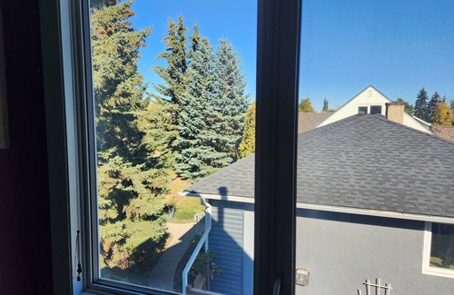 West Edmonton Casa | Charming 4 bedroom house in perfect location