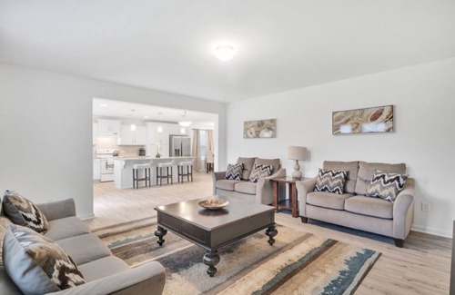 Charlotte Casa | Charming 4-bedroom house in nice Charlotte