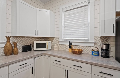 Greenwood Casa | Charming 4-bedroom house with AC and WiFi in lovely Greenwood