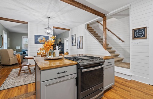 Greenwood Casa | Charming 4-bedroom house with AC and WiFi in lovely Greenwood