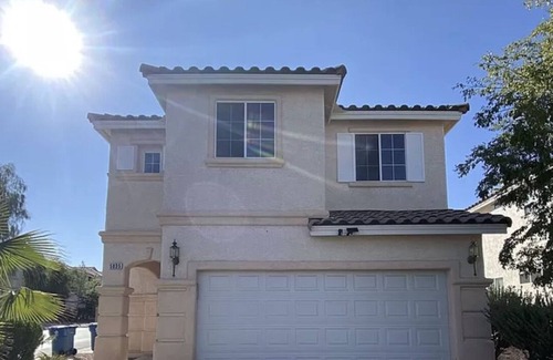Rhodes Ranch Casa | Charming 4 Bedroom Home with Pool