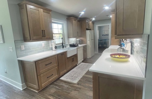 Boiling Spring Lakes Casa | Charming 4-bedroom house with AC, WiFi in welcoming Southport