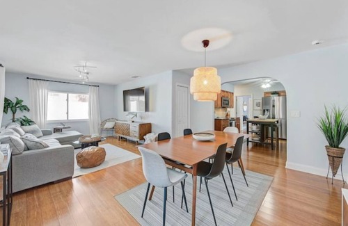 Tampa Casa | Charming 4 bedroom home in the BEST location.