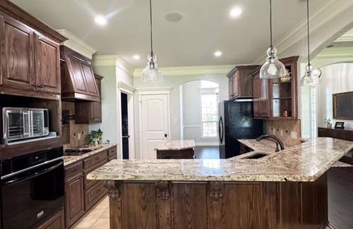 Bullard Casa | Charming 4-bedroom house, play set for the kids, just minutes from the Lake!!!!!