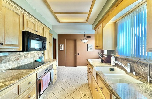 Ventura Casa | Charming 4-bedroom house with WiFi and AC in beautiful Ventura