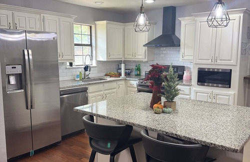 Denton Casa | Charming 3-bedroom house with AC and WiFi in pleasant Denton
