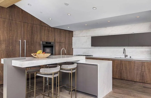 Pacific Palisades Villa | Charming 4-bedroom villa with WiFi and AC with 200 People Event Space.