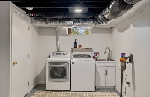 Newfoundland Casa | Charming 4-bedroom house with HOT TUB, SAUNA and Play Area in Newfoundland