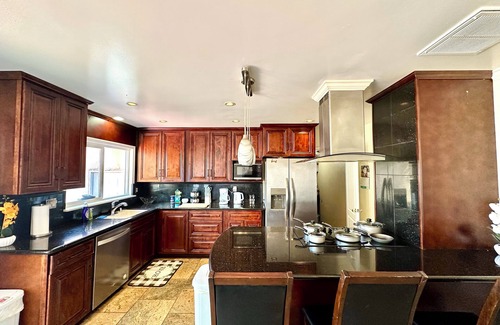 Santa Clara Casa | Charming 4-bedroom house with Sparkling Pool in serene Santa Clara