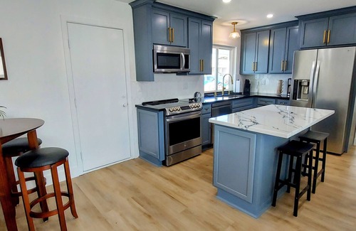 Simi Valley Casa | Charming 4-bedroom single story house with WiFi and AC in lovely Simi Valley