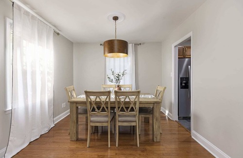 Charlotte Casa | Charming 4 BR in Great Location - SouthPark