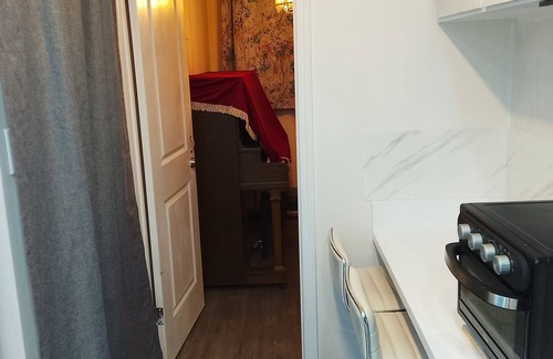 Rocky Mountain House Casa | Charming 4-bedroom 1 floor house in the heart of Rocky Mountain House w/Piano
