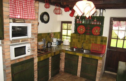 Jullouville Cabaña | Casa normanda con techo de paja, jardín privado y chimenea - Ideal para 4 personas