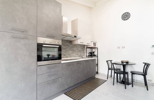 Isola del Bosco - Delle Corti Apartamento | Charming 40 sqm apartment, ideal for up to 2 people, located on the fourth floor of a building with an elevator (NOT accessible to disabled guests).The property is located in Sesto San Giovanni, a residential neighborhood with plenty of amenities. The Se