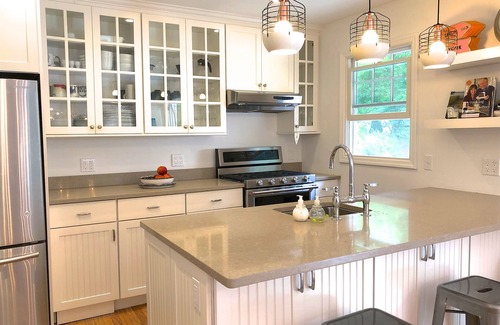 Springs Casa | Encantador 4B / 3Bth East Hampton Shingled Classic con piscina: perfecto para familias