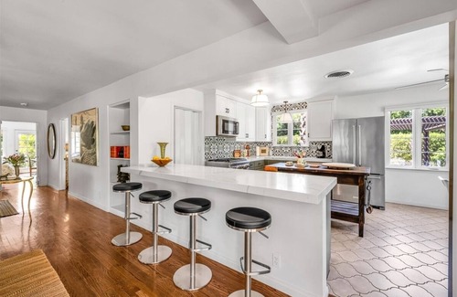 The Mesa Casa | Charming 4BR, 4BA, home in the Mesa. Lovely indoor and outdoor spaces!
