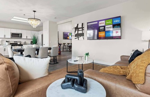 North Las Vegas Casa | Charming 4BR Home: Game Room Galore w/ Pool&HotTub