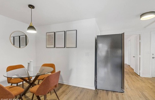 Ottawa Casa | Charming 4BR Retreat in the Heart of Ottawa