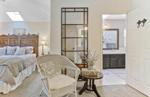 Kenwood Casa | Charming 4BR Wine Country Getaway with Spa & Firepit