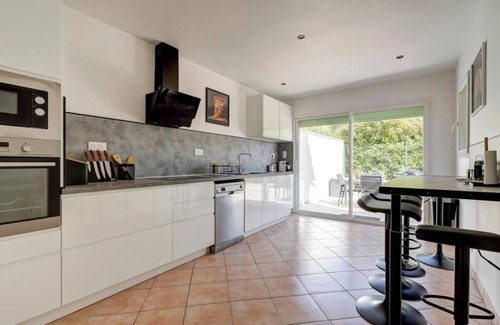 Aix-en-Provence Apartamento | Charming 5-Bedroom House with Pool in Aix-en-Provence