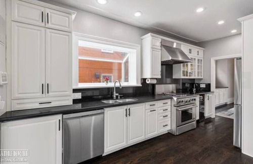 Grosse Pointe Casa | Charming 5-bedroom 3.5 bath house in desirable Grosse Pointe, MI
